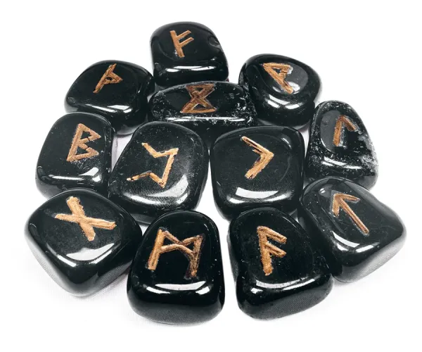 Hematite Runes Lo Scarabeo